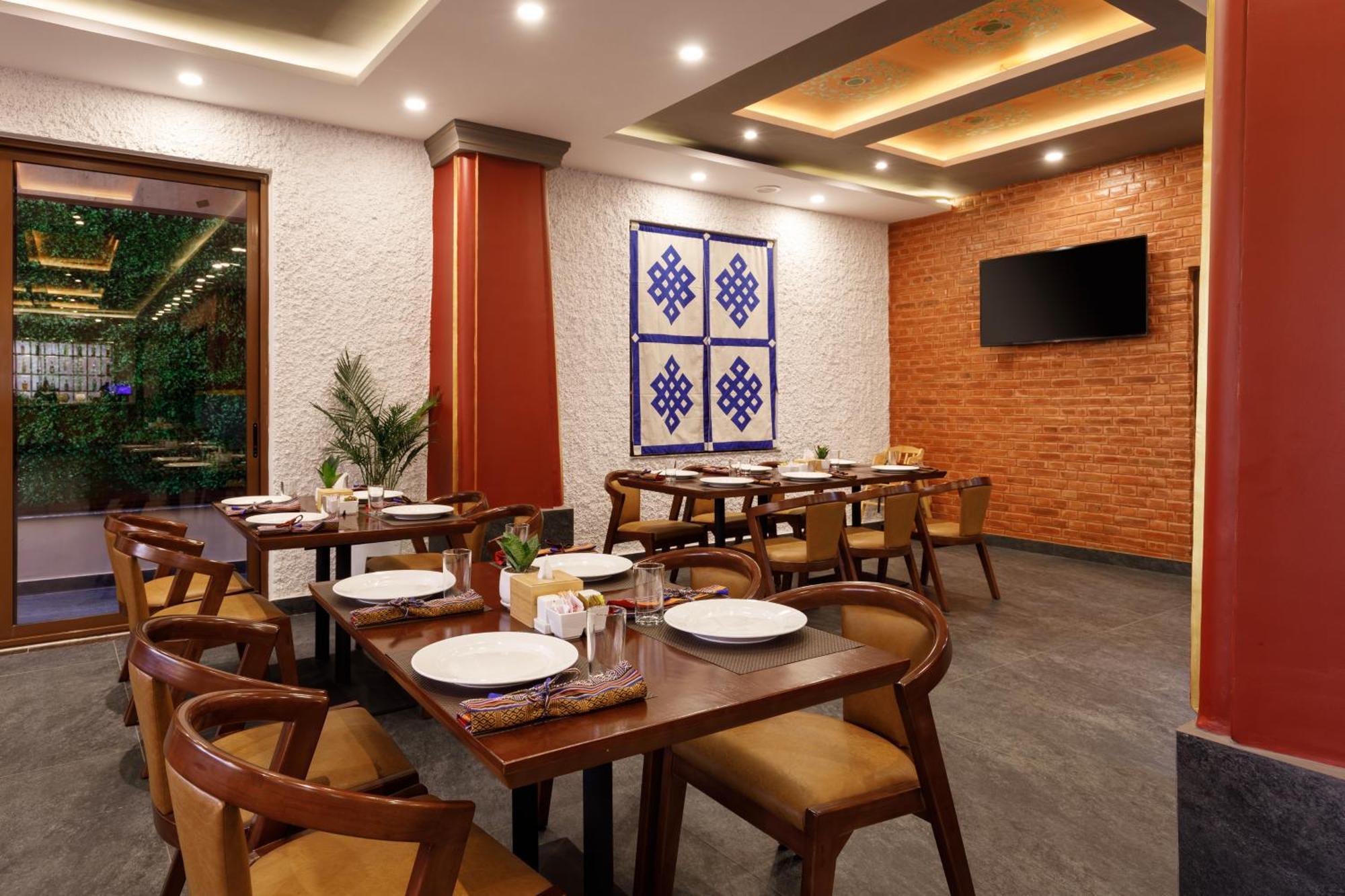 Atisha Hotel Катманду Экстерьер фото